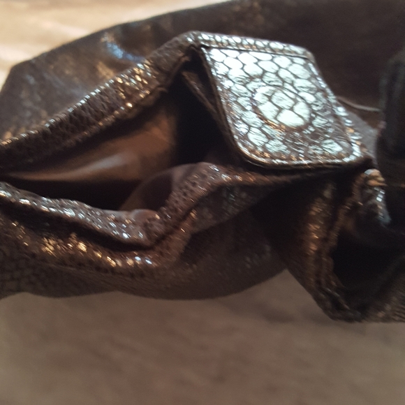 Kenneth Cole Reaction snake skin look purse - Picture 8 of 8